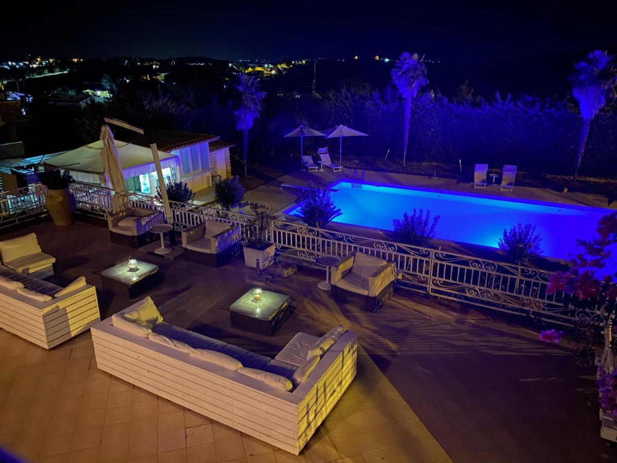 Villa Teresa Сан-Коррадо-ди-Фуори Экстерьер фото